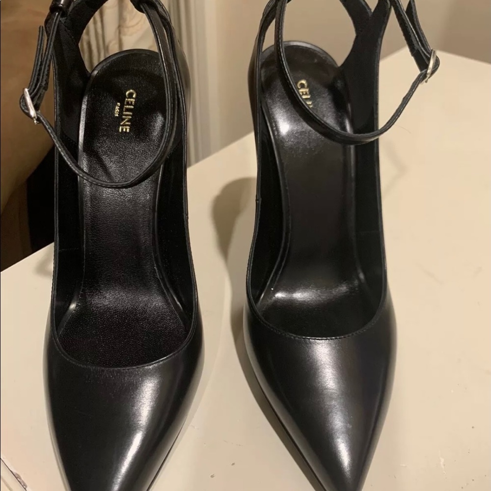 NWT:CELINE POINTED TOE PLAIN LEATHER SIZE 37